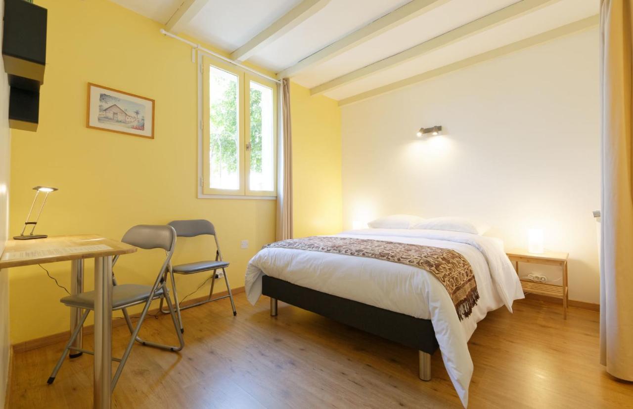 Chambre d'hôtes de charme à la Maison Bleue Savignac-Mona Extérieur photo