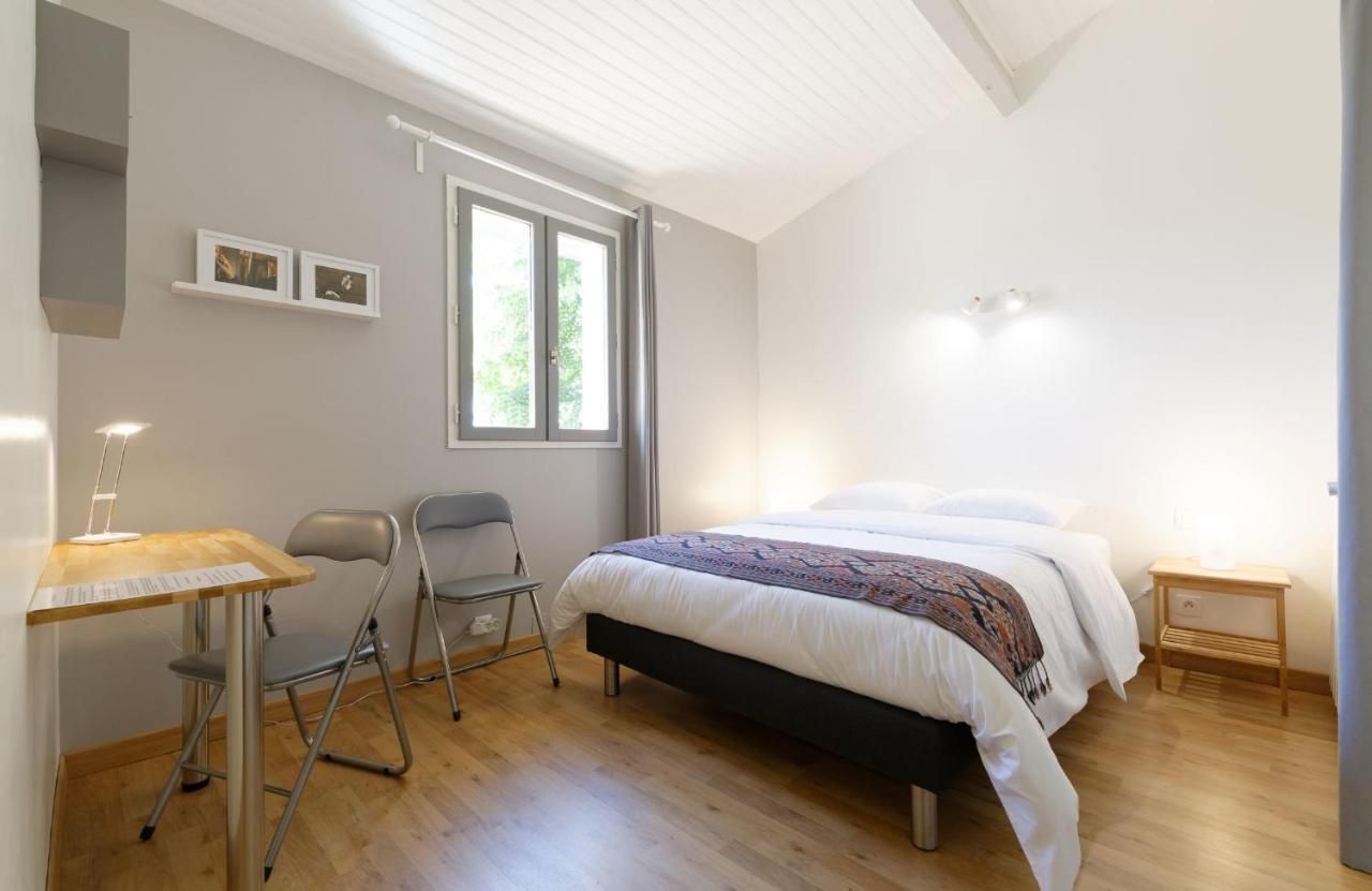 Chambre d'hôtes de charme à la Maison Bleue Savignac-Mona Extérieur photo