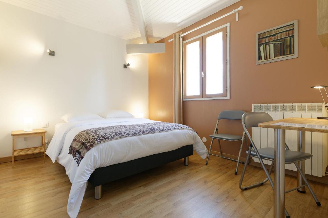 Chambre d'hôtes de charme à la Maison Bleue Savignac-Mona Extérieur photo